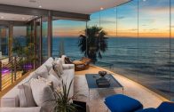 Paul-McClean-Designed-Floating-Glass-House-in-Laguna-Beach-California