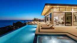 A $11,750,000 Stunning Architectural Home in Malibu offers Luxurious Lifestyle | LUXURY LISTING